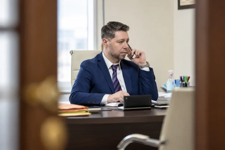 Avvocato per malasanità e responsabilità medica ad Alessandria durante una consulenza telefonica
